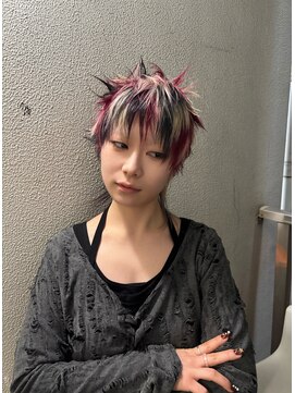 オーン 渋谷(OOn) レッド×ブラック×ブロンドのベリーショート