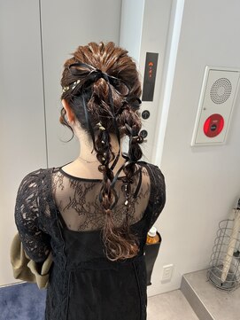 トリッカ シブヤ(TRICCA SHIBUYA) 編みおろし/ポニーテール/ツインアレンジ/枝ポニー/玉ねぎヘア