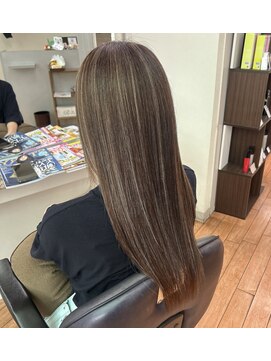 美容室 アズール(A ZOOR) くすみ系ベージュハイライトカラー
