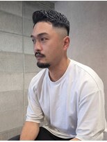 ワンワンオー バーバーショップ コンチネンタル(@110 BARBER SHOP continental)&nbsp;濡れパンフェザーアップスキンフェード