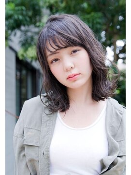 シエナ 渋谷(Siena) ダークグレージュ×外ハネミディ