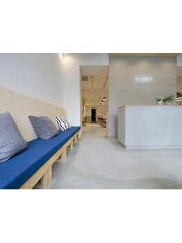 全席iPad完備☆【Cotton小田原】はリラックスできるソファがあるので、ゆったりお子様とお待ち頂けます♪ 