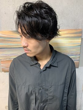 ビーチ(Beach) ひし形シルエットの大人パーマスタイル