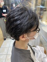 クオリス 上板橋店(QUALIS)&nbsp;癖毛パーマ風ボリュームダウンカット【ツーブロ×刈り上げ】