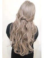 リア 大阪梅田(Ria)&nbsp;～プラチナアッシュ シールエクステ～【Ria 大阪 梅田】