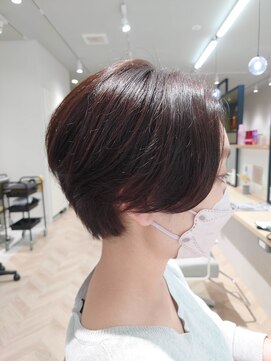 クム 東川口(kum) センターパートなハンサムショート