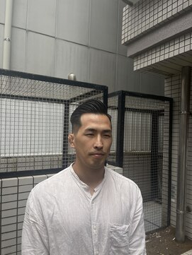 ウェルネス(Wellness) ツイストスパイラルサイドパートスキンフェード20