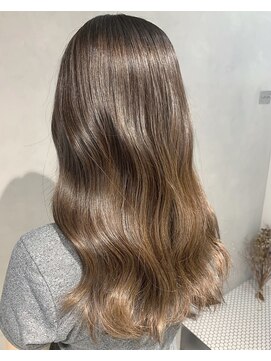 リフル 八王子(RIFULL) ハイライト　レイヤー ショートヘア　ボブ　くびれレイヤー