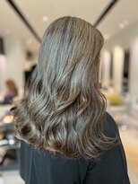 ステア ケース(stair case)&nbsp;褪色した時に明るく黄色くなりたくないなら王道なワンカラーで