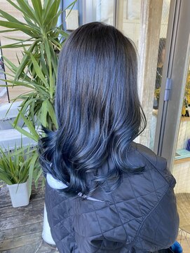 アーティ(aaty) グレーに色落ちするブルーカラー