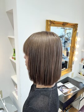 コワファースト  させぼ五番街店(COIFF1RST) ワンブリーチ×ミルクティーグレー☆