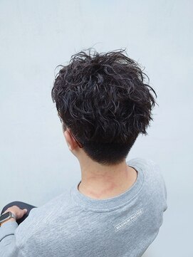 ブロッサム 東中野店 小顔効果◎波巻きツイストスパイラル×マッシュショート