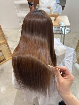 リヴ ヘアサロン(LiV HAIR SALON) ケアストレート+トリートメント