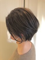 メーヴェ(Mowen) mowen 南堀江 クールショート×オリーブカラー×大人可愛い