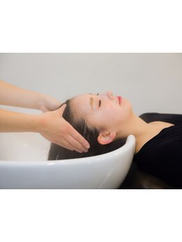 【全スタッフoggi ottoディプロマ取得】美髪の土台作りは頭皮から＊アロマ香るスパで安らぎを
