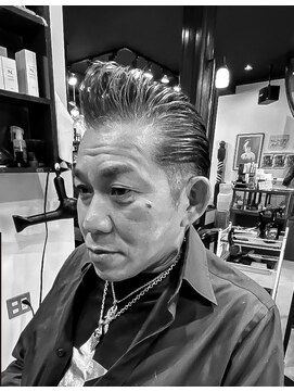 バーバー アカダマ リーゼント