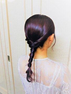 横濱ハイカラ美容院(haikara美容院) タイトヘアー　ローポニー