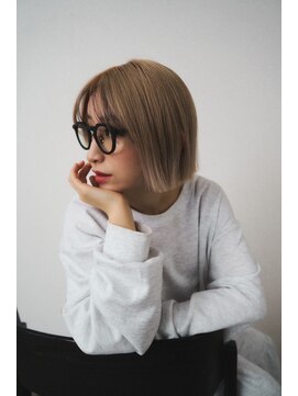 スイ(SUiii) ベージュカラー/ボブ