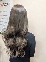 レアナ バイ ニーナ(Leana by NINA)&nbsp;プルエクステでロングヘア