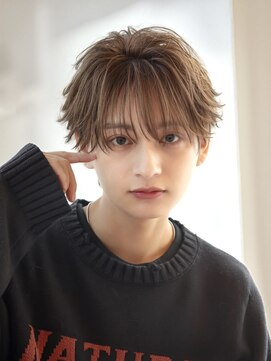 オーシャントーキョー サニー 原宿(OCEAN TOKYO Sunny) フェザーパーマセンターパートニュアンスパーマ韓国マッシュ黒髪