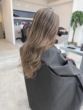 スティーン(STEEN) バレイヤージュ