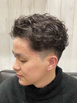 ヨシザワインク プレミアム 横浜 桜木町店(YOSHIZAWA Inc. PREMIUM) 刈り上げオールバックパーマ