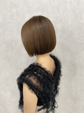 フランチェスカドットボブ(francesca.bob) 美髪ストレート×大人ボブ【渡辺俊弥】梅田