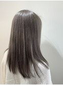 透明感と柔らかさのあるグレージュ