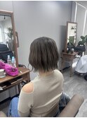レディース　切りっぱなし　ボブ　ハイライト　ブリーチ