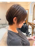 【ショートボブ　ベージュ】