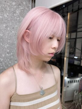 サンク 原宿 表参道(cinq) ホワイトピンクのくびれレイヤーミディ*