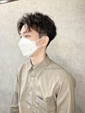 レイ バイ セブンルックス 宇都宮鶴田店(Lay by 7LOOKS) センターパート×刈り上げ