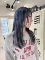 パーク(PAAQ) ダブルカラー&ブリーチレイヤーカットネイビーブルーローライト