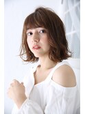 ミディアムからさっぱり外はねスタイリングボブ