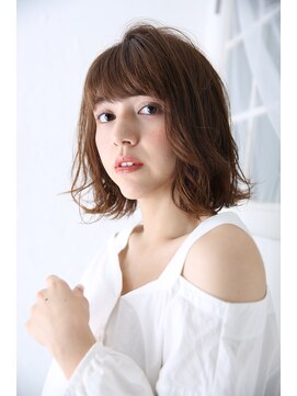 ネオリーブ シュシュ 神保町店(Neolive susu) ミディアムからさっぱり外はねスタイリングボブ