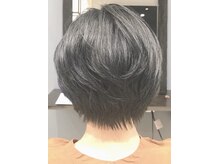 レナータヘアカロ(Renata hair Caro)