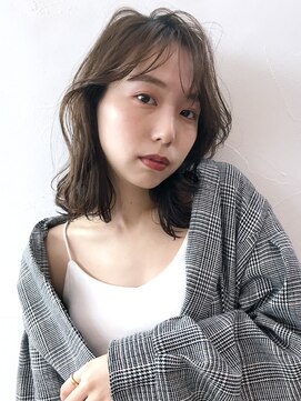 アイティーバイアルバム 松戸店(IT by ALBUM) ニュアンス巻き_オリーブカラーハイライトカラー_8100