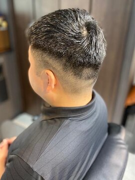 バーバーバー 四谷(BARBER-BAR) 大人の刈り上げスタイル