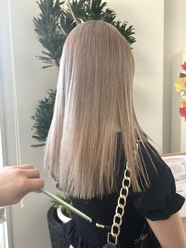 ラドンナ(LA.DONNA) white beige