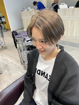 コワファーストナガサキシャンプーボーイ(COIFF1RST NAGASAKI SHAMPOO BOY) 大人可愛い20代30代40代黒髪前下がりショートボブ丸みショート◎