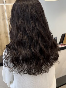 アメリ バイ アピッシュ(Amelie by apish) コテ巻き風パーマ上からしっかり目 新デジタルパーマ