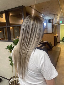 サニー 渋谷(SUNNY) アプリコットオレンジ、ホワイトブロンド、ロングレイヤー