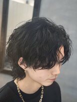 バース バイ ハピネス(BIRTH by happiness)&nbsp;韓国へアカルマパーマワックスなしセンターパート黒髪ウルフ