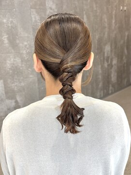 ピークアブー 原宿ハラカド(PEEK-A-BOO) ヘアセット 結婚式ヘア お呼ばれヘア ローポニー 編み下ろし