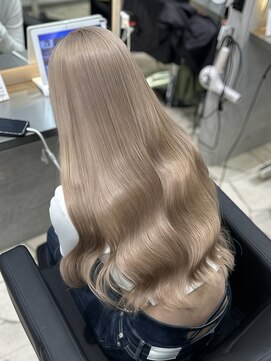 ラピス 福岡天神店(Lapis) ホワイトミルクティーグレージュブラウンベージュ