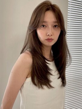 ヴェイン 渋谷(vain) レイヤーカット ブラウンベージュ 艶髪 ストレート 20代