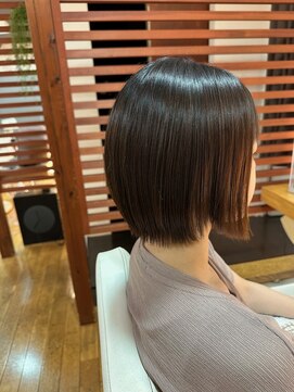 サクラ ビューティー ガーデン(SAKURA Beauty garden) 髪質改善OVERicsカラー/ショコラブラウン/ショートボブ