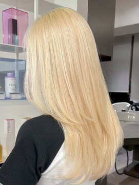 ベレーザ 渋谷神南(Beleza) 16778抜きっぱなしブロンドハッシュカットホワイトブロンド