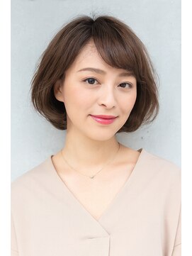 クラーロ アン(Claro UN) ふんわり華やかな「エレガント・ショートボブ」