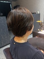 グレイヘアービューティー(gray hair beauty)&nbsp;後頭部ふんわりショート